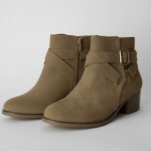 Tan Ankle Booties‎ Adult size 5 Winter Fall Holiday